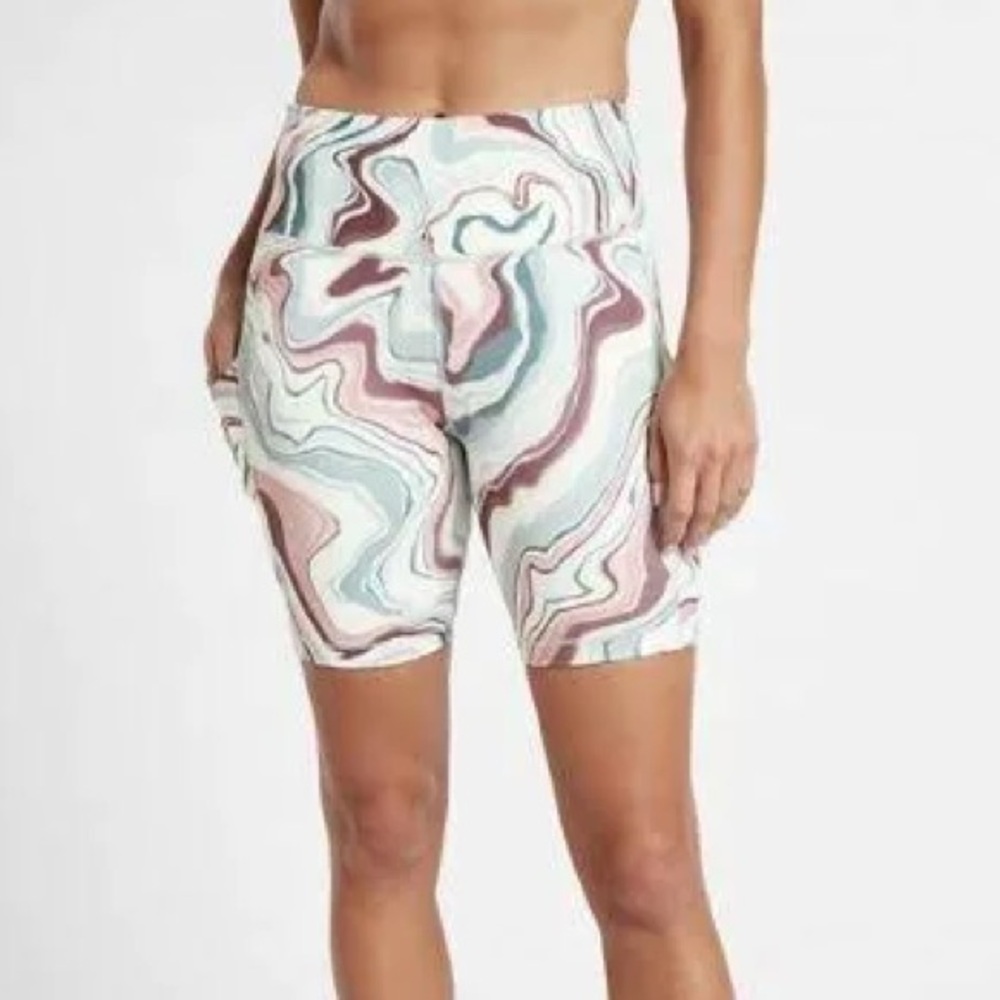 Athleta Ultimate Stash Pocket Shorts (XS)